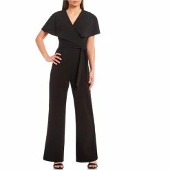 New 🔔 Alex Marie Beth Crepe V-Neck Short Sleeve Jumpsuit Black 🔔